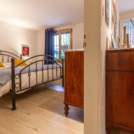 Bambaglioli 2 Torri * ボローニャ